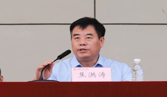 男人在吃东西 描述已自动生成 男人在吃东西 描述已自动生成